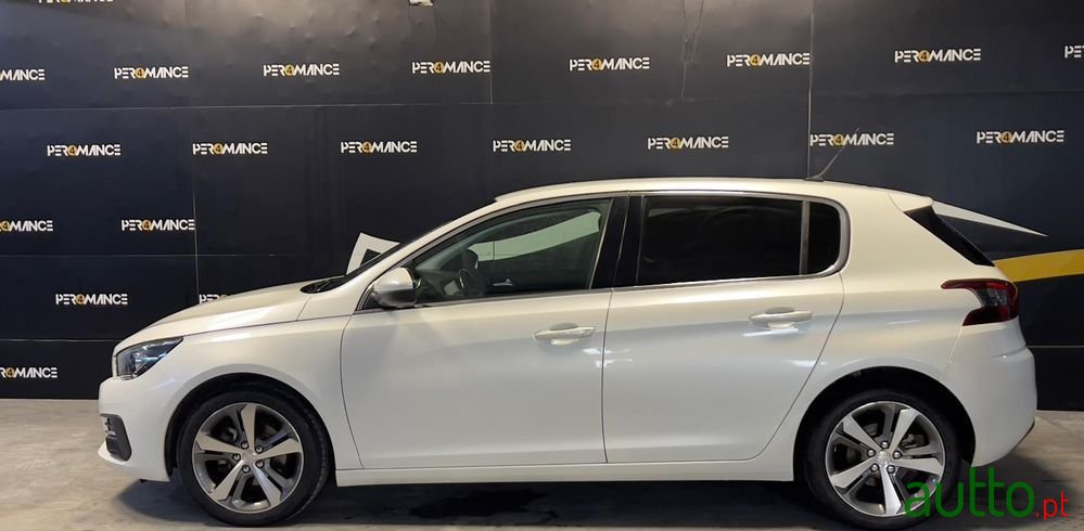 2020' Peugeot 308 photo #4