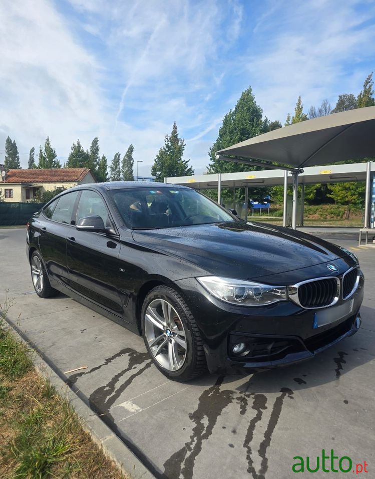 2014' BMW 320 Gran Turismo photo #1