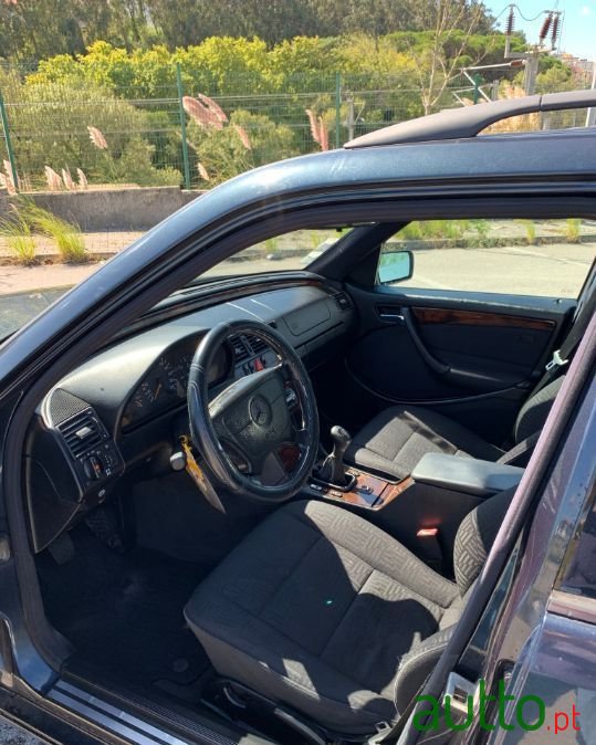 1998' Mercedes-Benz C-250 photo #5