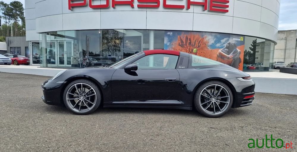 2021' Porsche 911 Targa 4S Pdk photo #3