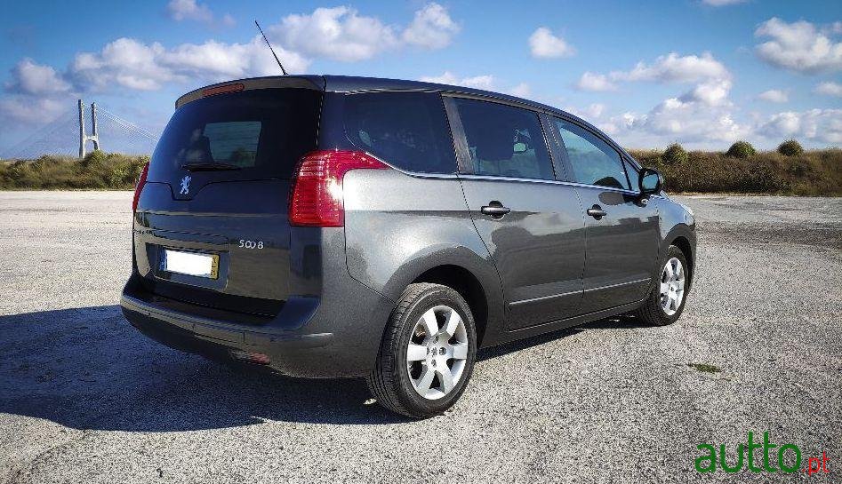 2006' Peugeot 5008 photo #4