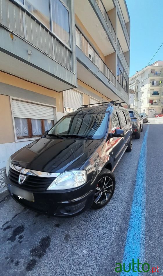 2012' Dacia Logan photo #4