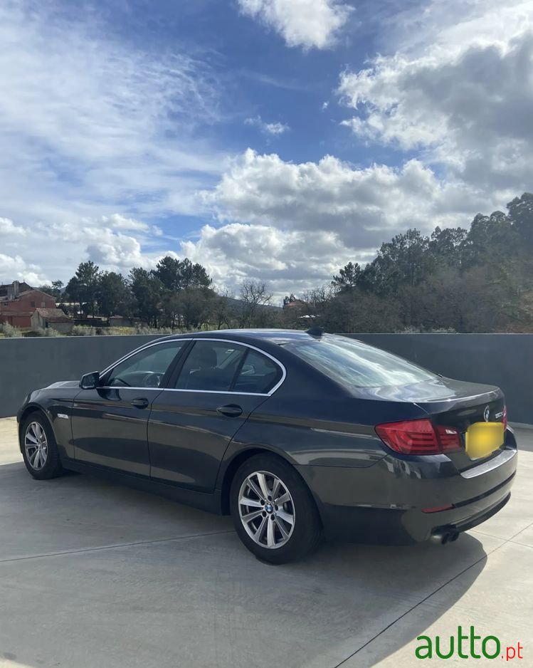 2010' BMW 520 photo #2