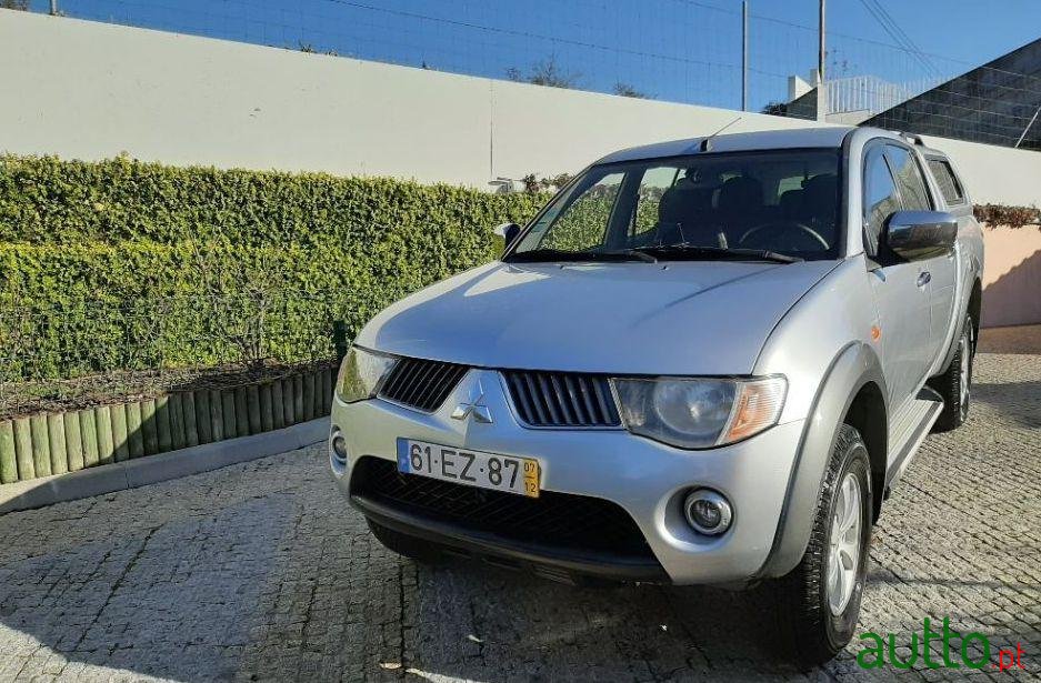 2007' Mitsubishi L200 Strakar photo #2