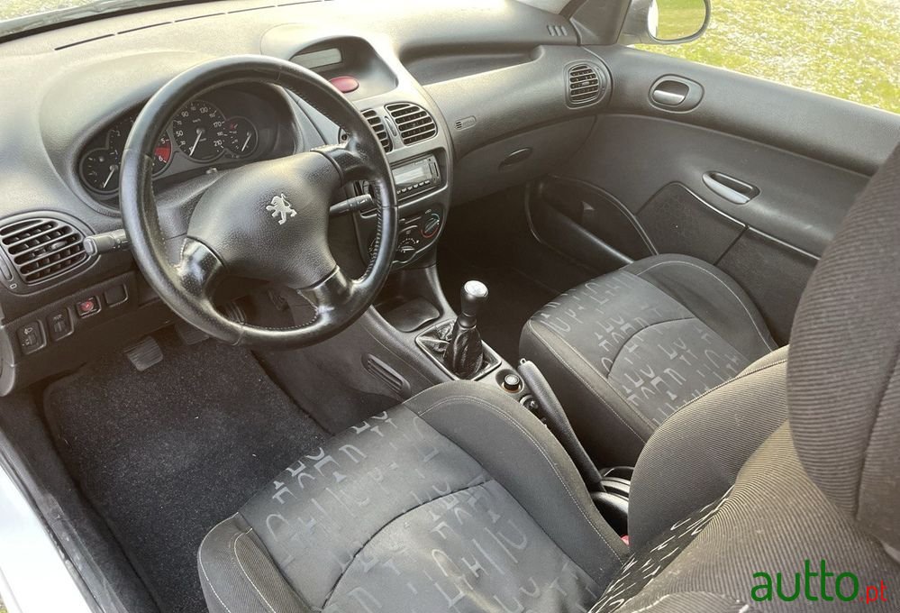 2001' Peugeot 206 2.0 Hdi Xs photo #4
