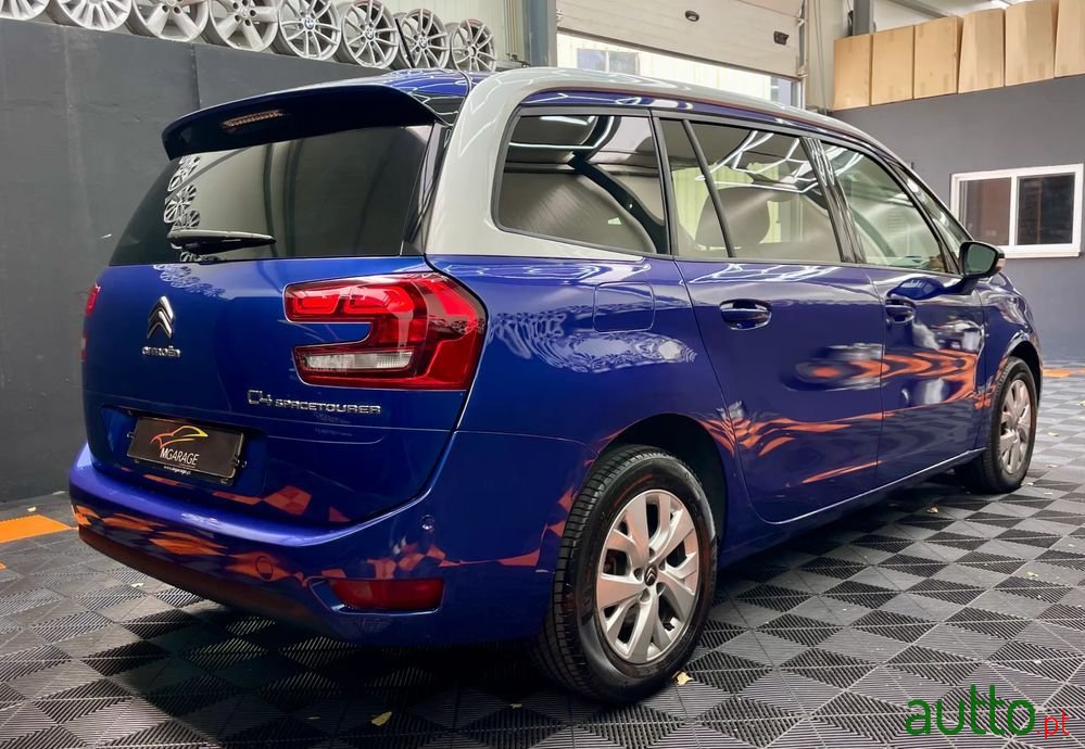 2018' Citroen Grand C4 SpaceTourer photo #2