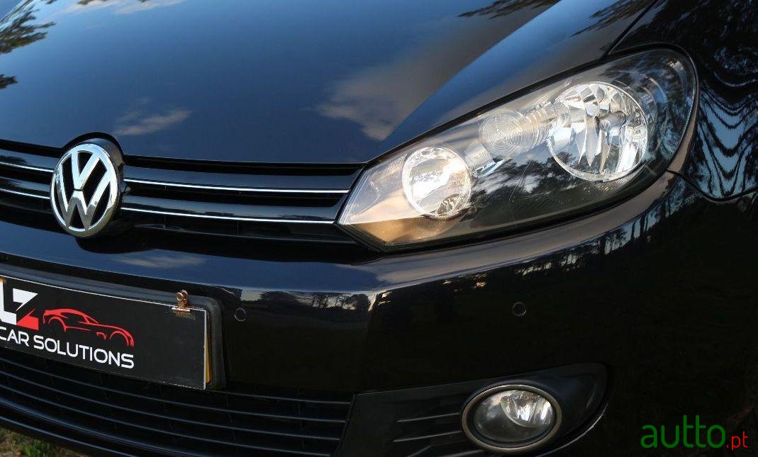 2009' Volkswagen Golf Variant photo #1