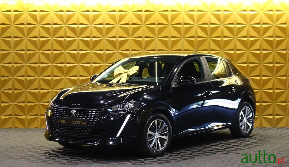 2020' Peugeot 208 photo #1