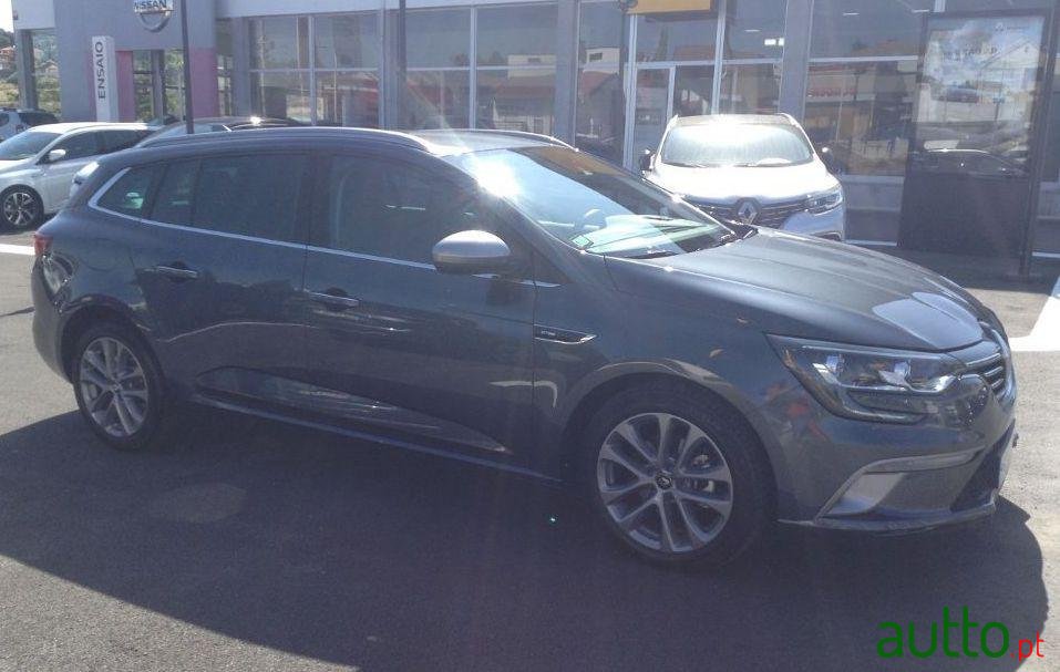 2019' Renault Megane Sport Tourer photo #3