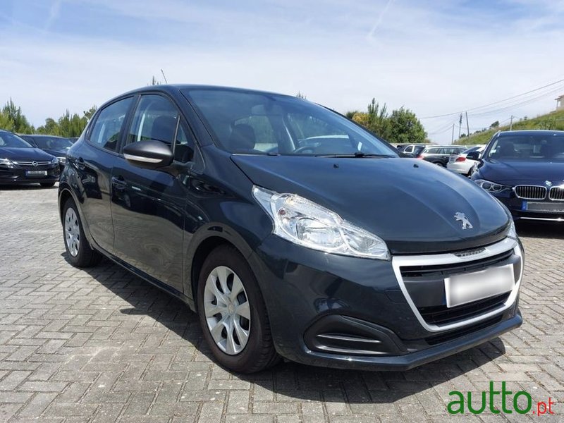 2019' Peugeot 208 photo #3