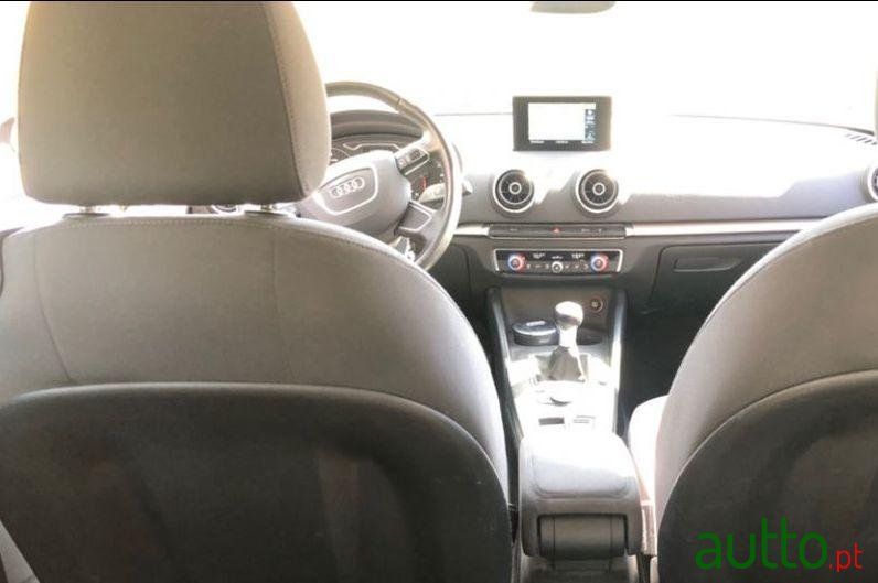 2014' Audi A3 Sportback photo #2