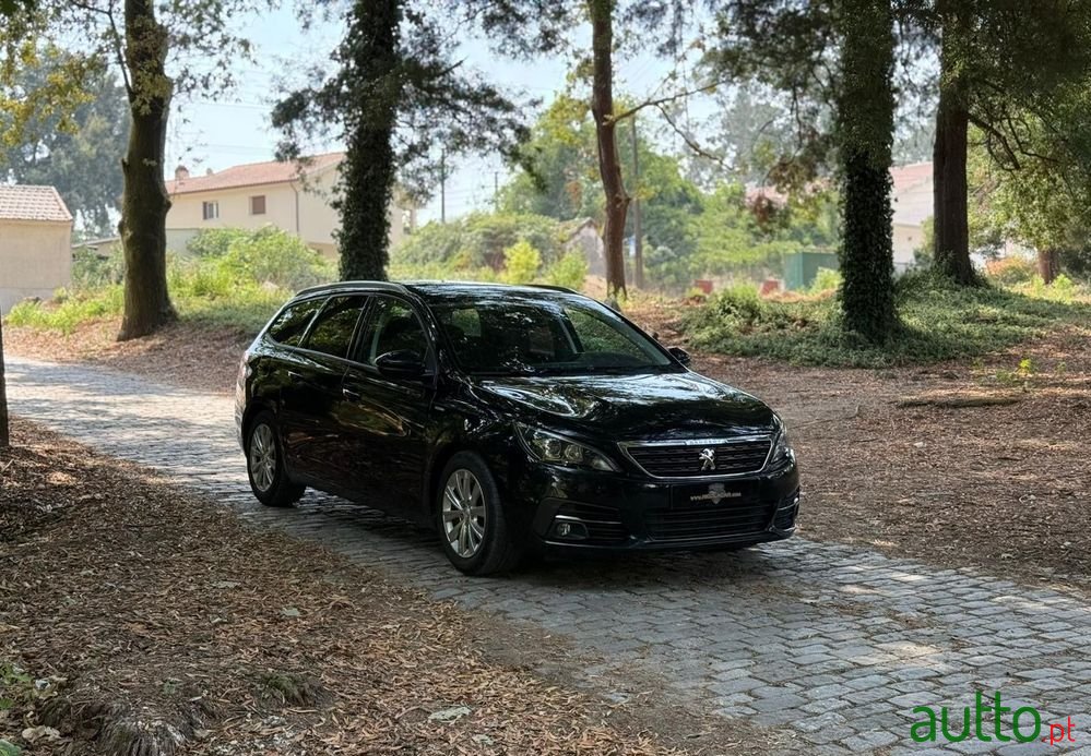 2020' Peugeot 308 Sw photo #1