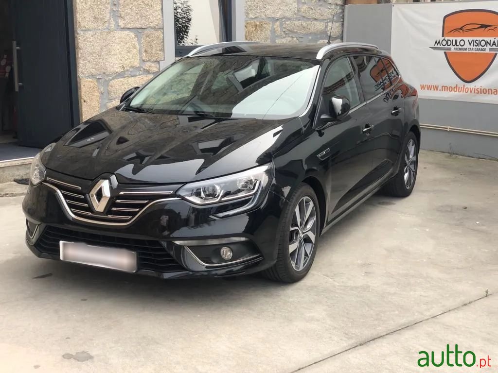 2017' Renault Megane Break photo #1