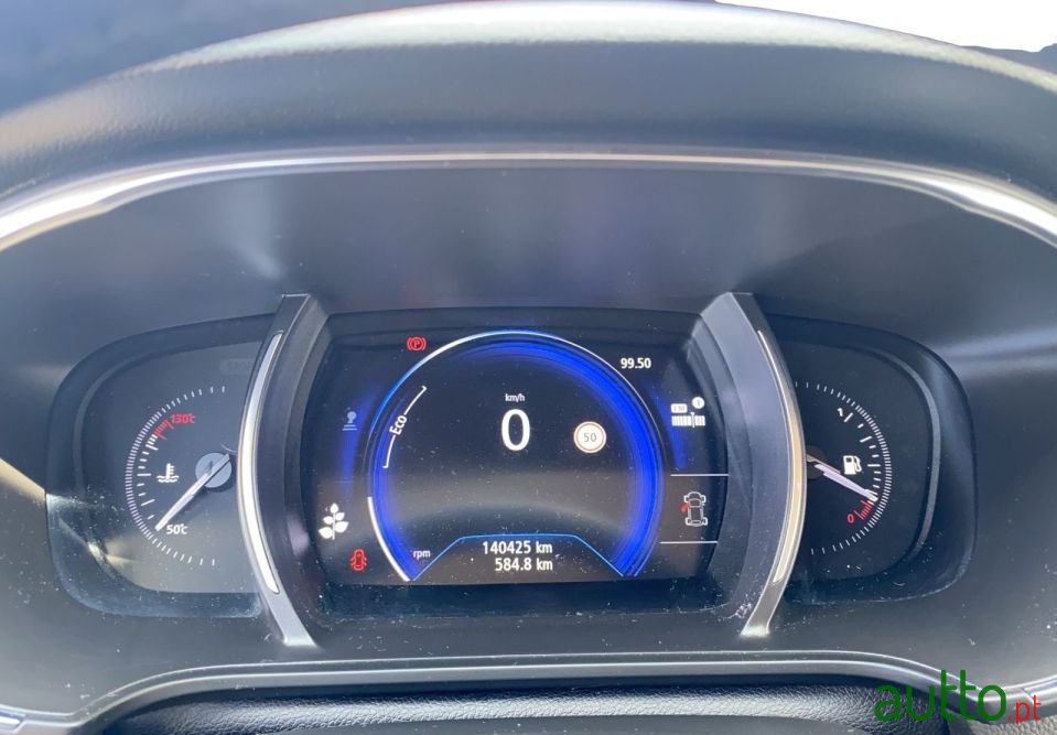 2020' Renault Megane photo #2