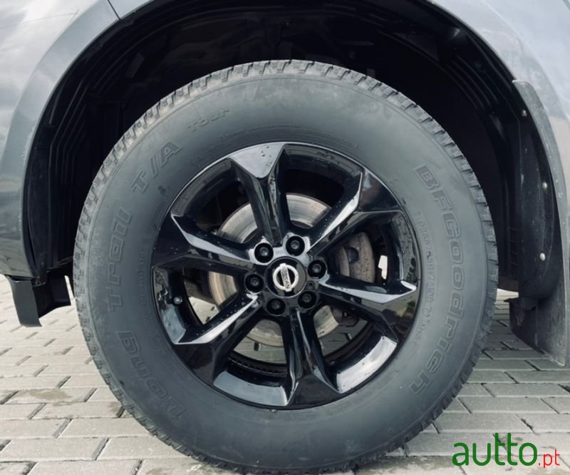 2011' Nissan Navara photo #3