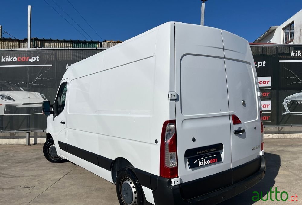 2020' Renault Master photo #3