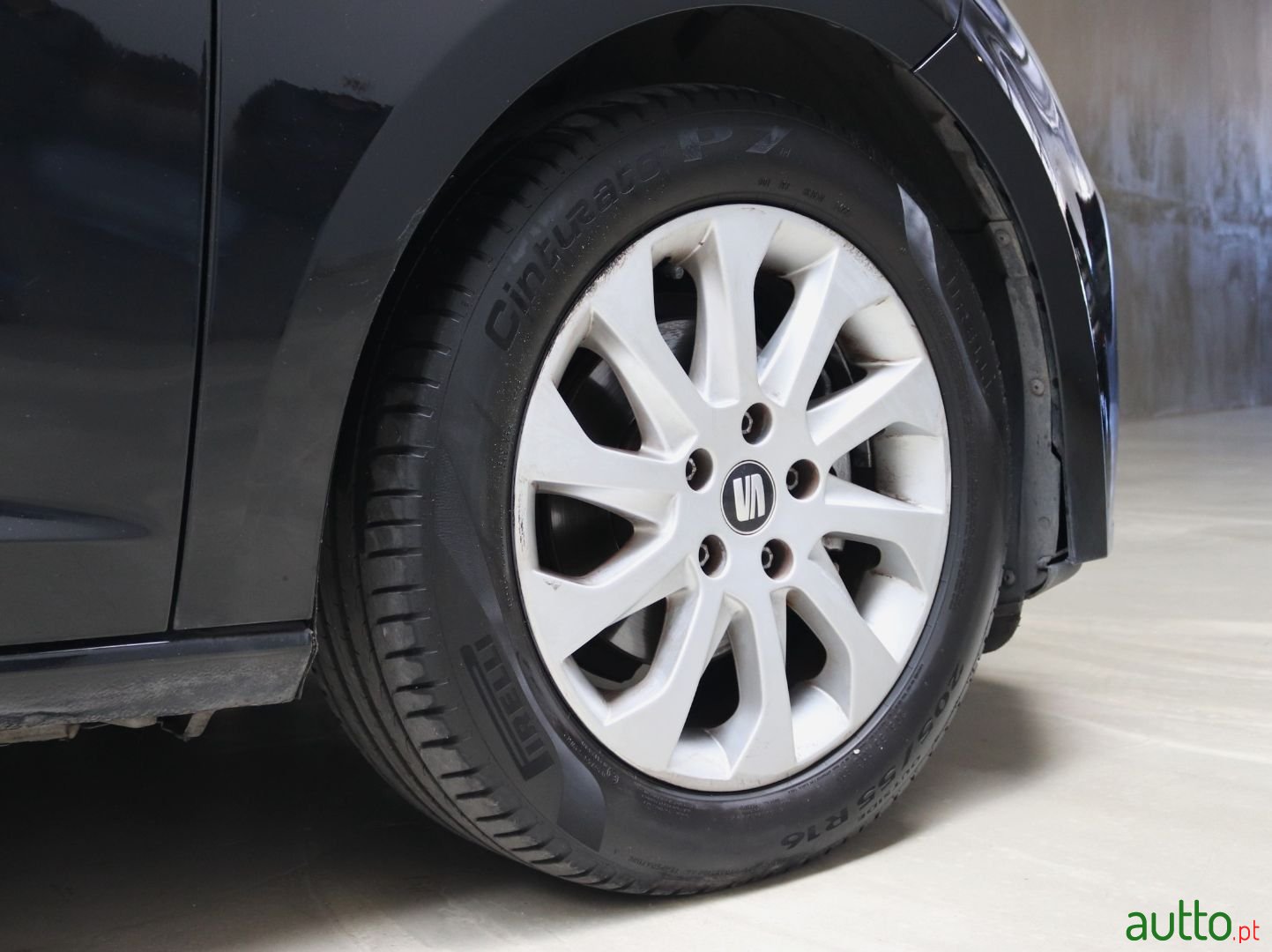 2015' SEAT Leon St photo #3