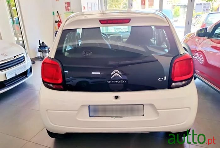 2017' Citroen C1 Vti Live photo #5