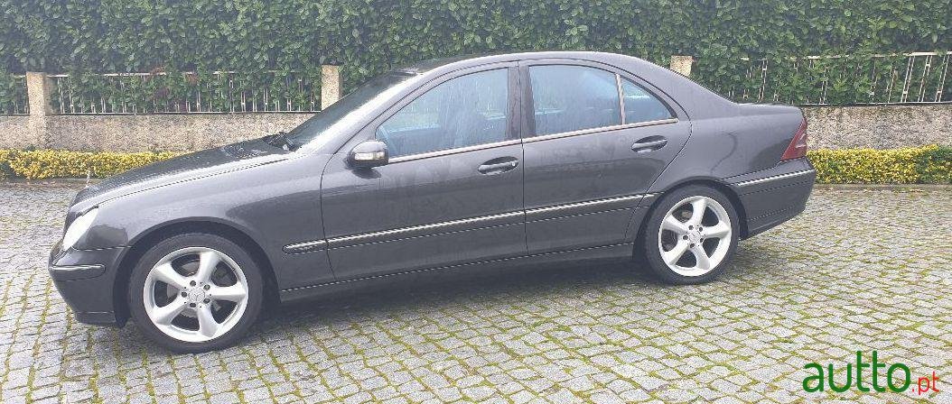 2001' Mercedes-Benz C-220 Cdi Avantgarde photo #3