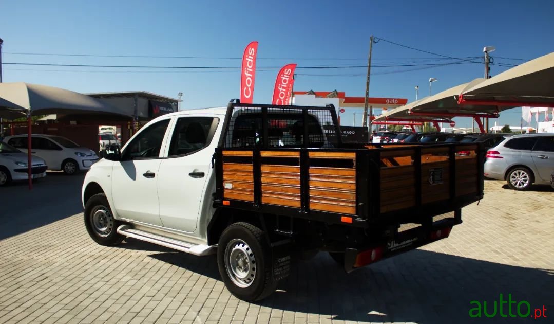 2016' Mitsubishi L200 photo #3