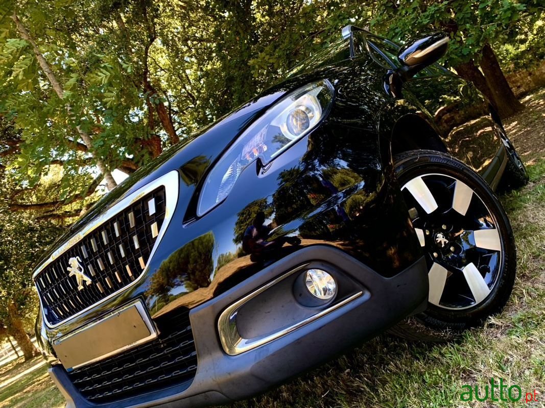 2017' Peugeot 2008 photo #1