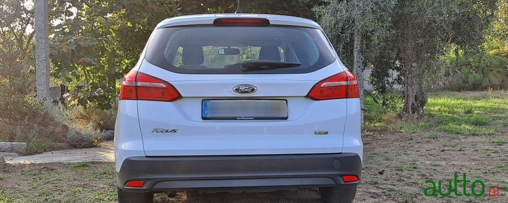 2015' Ford Focus Sw photo #4