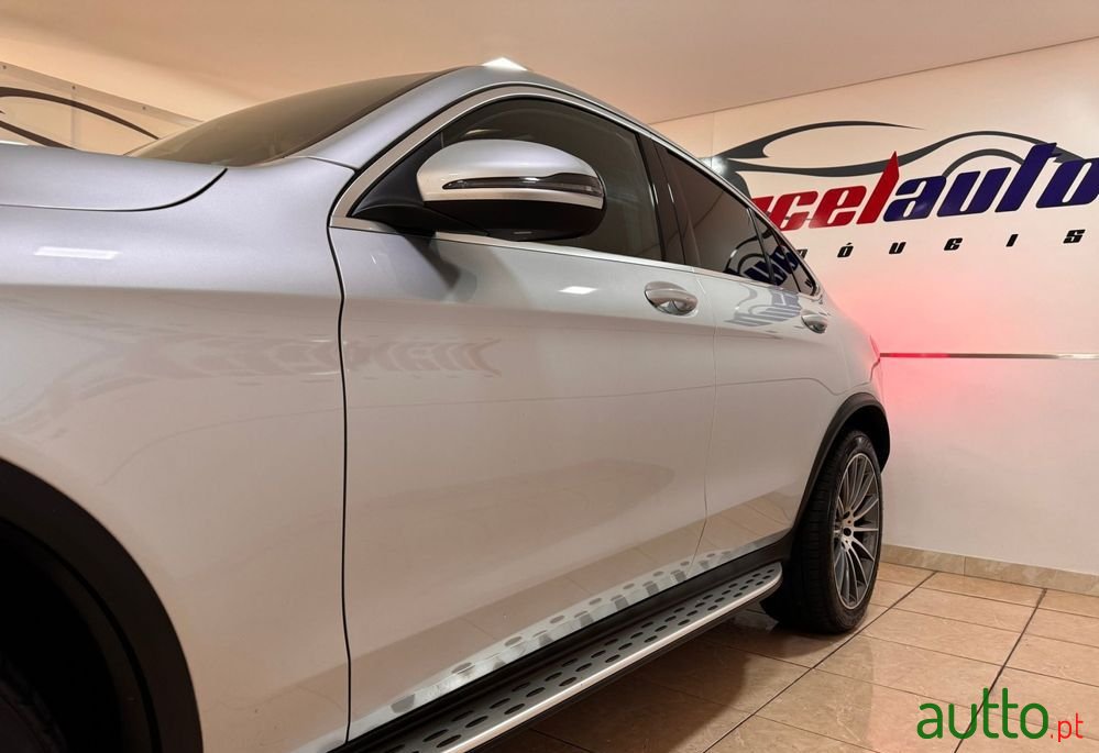 2019' Mercedes-Benz Classe Glc photo #6