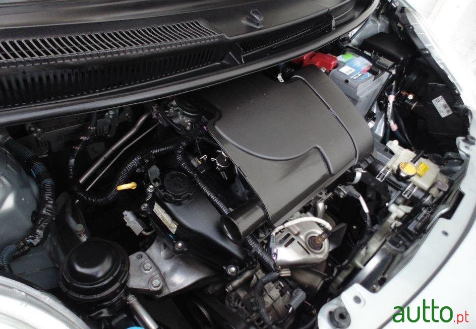 2009' Toyota Yaris photo #1