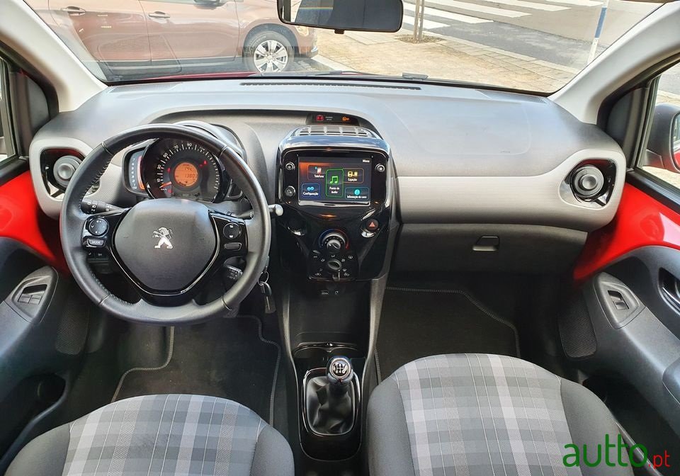 2020' Peugeot photo #1