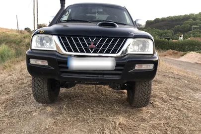 2000' Mitsubishi L200