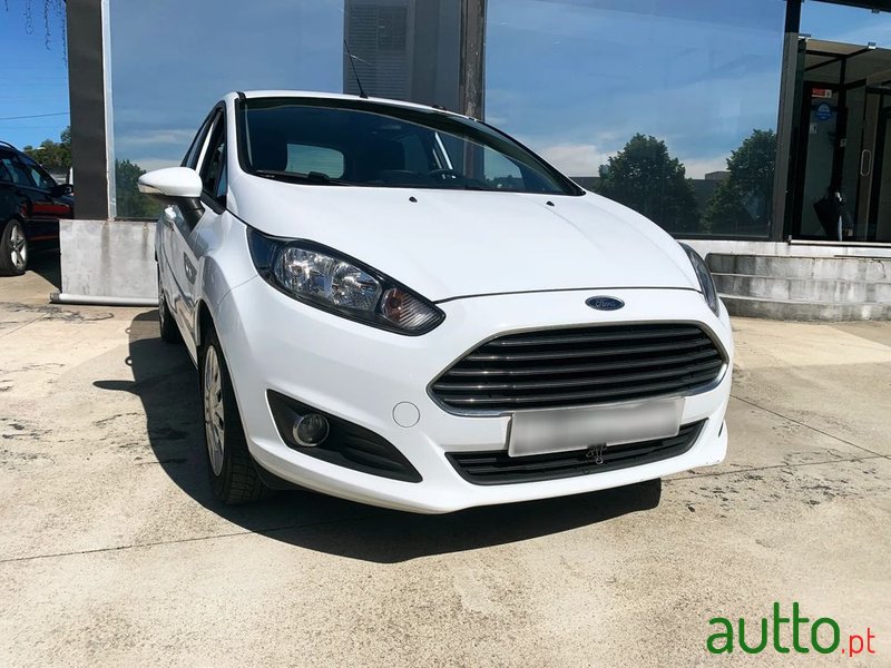 2013' Ford Fiesta 1.6 Tdci Trend photo #1