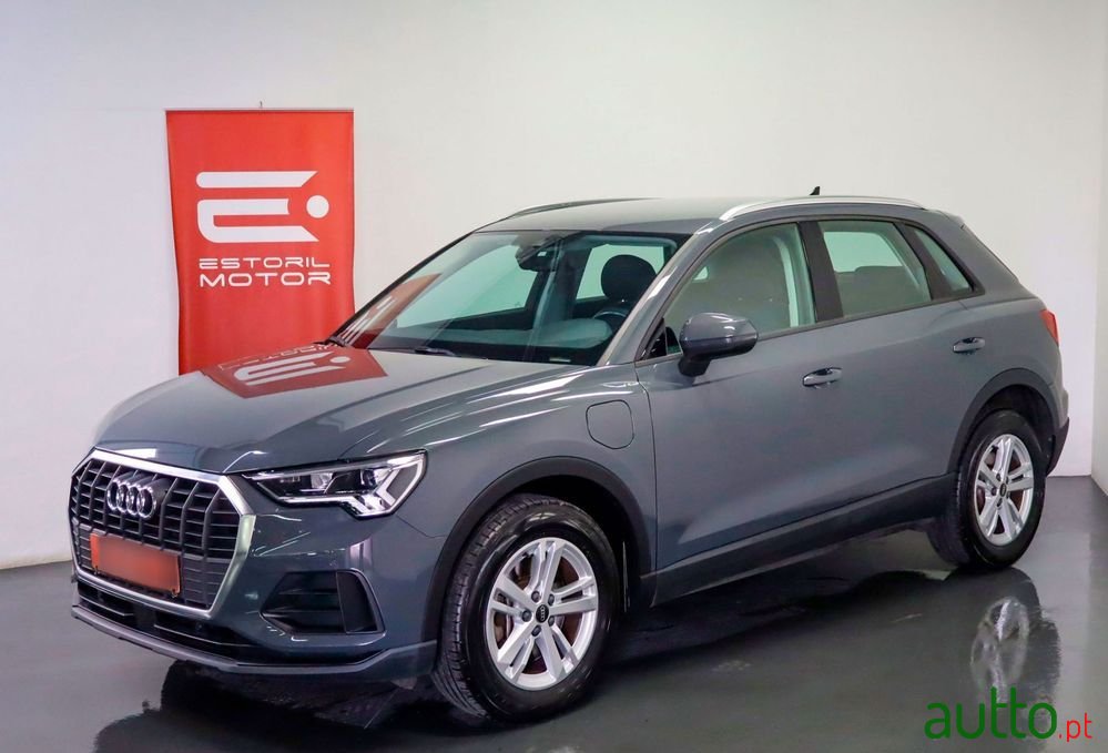 2022' Audi Q3 45 Tfsie S Tronic photo #1