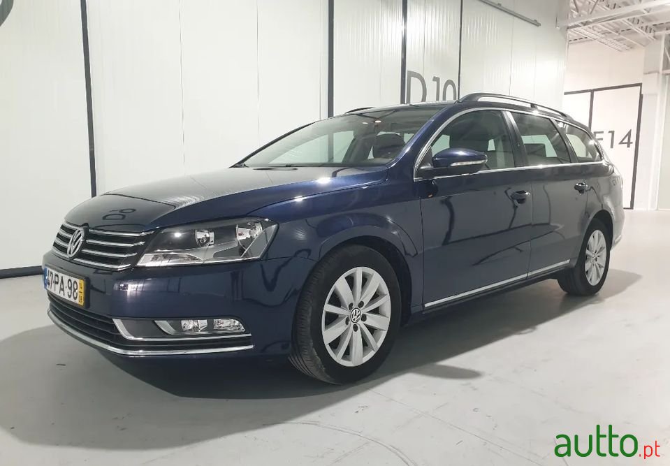 2014' Volkswagen Passat Variant photo #1