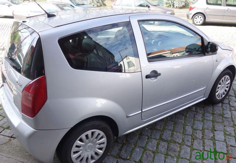 2005' Citroen C2 1.1 photo #2