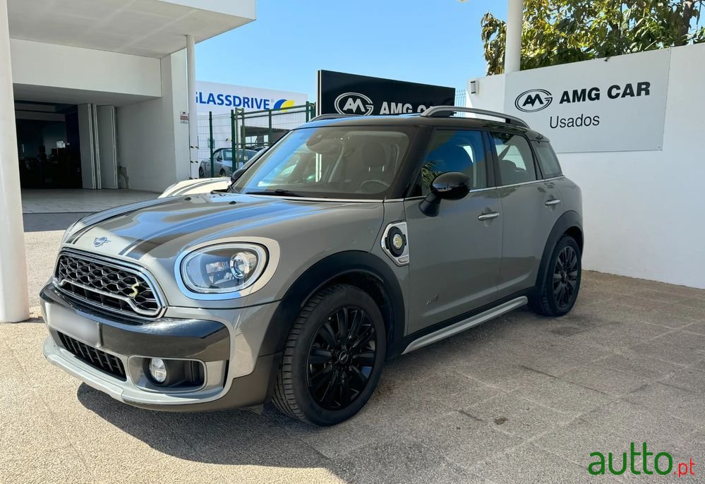 2018' MINI Countryman Cooper Se photo #2