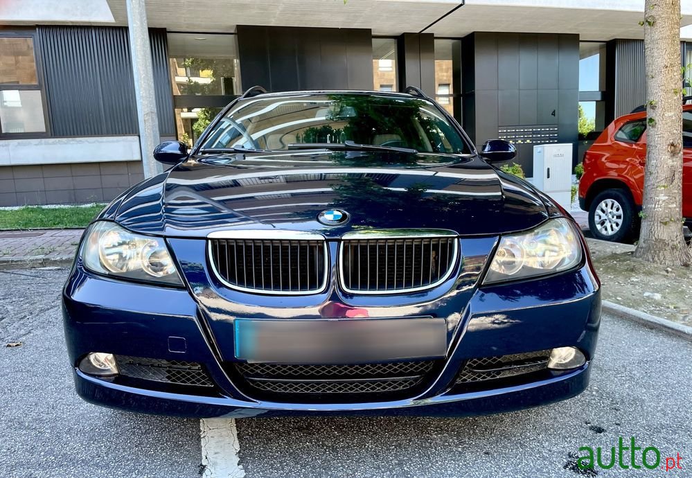 2006' BMW 320 D Touring Exclusive photo #2