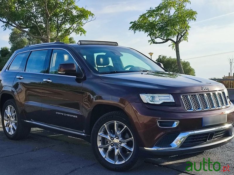 2015' Jeep Grand Cherokee photo #2