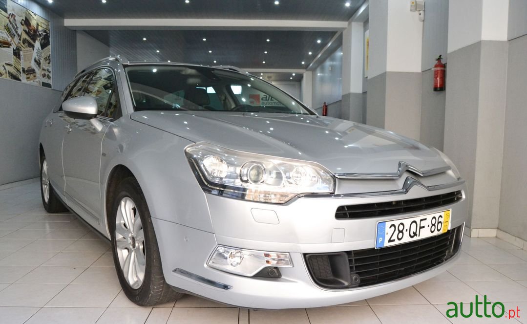 2015' Citroen C5 Tourer photo #1