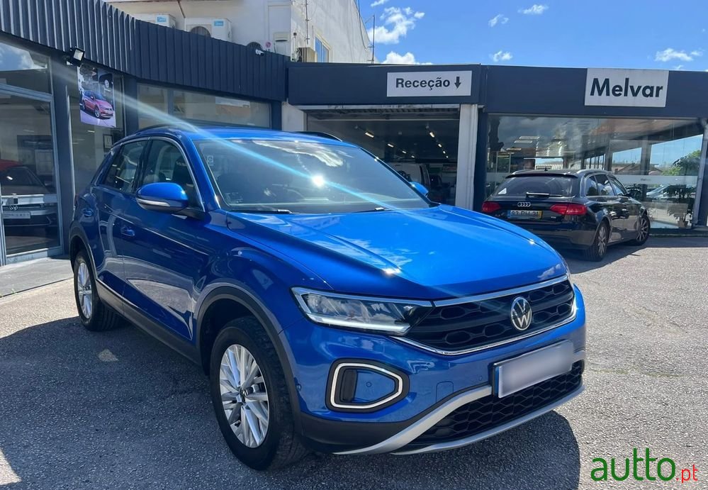2022' Volkswagen T-Roc 1.0 Tsi Life photo #4
