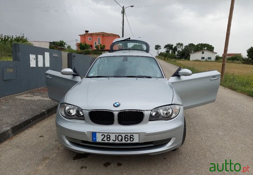 2010' BMW 116 photo #1