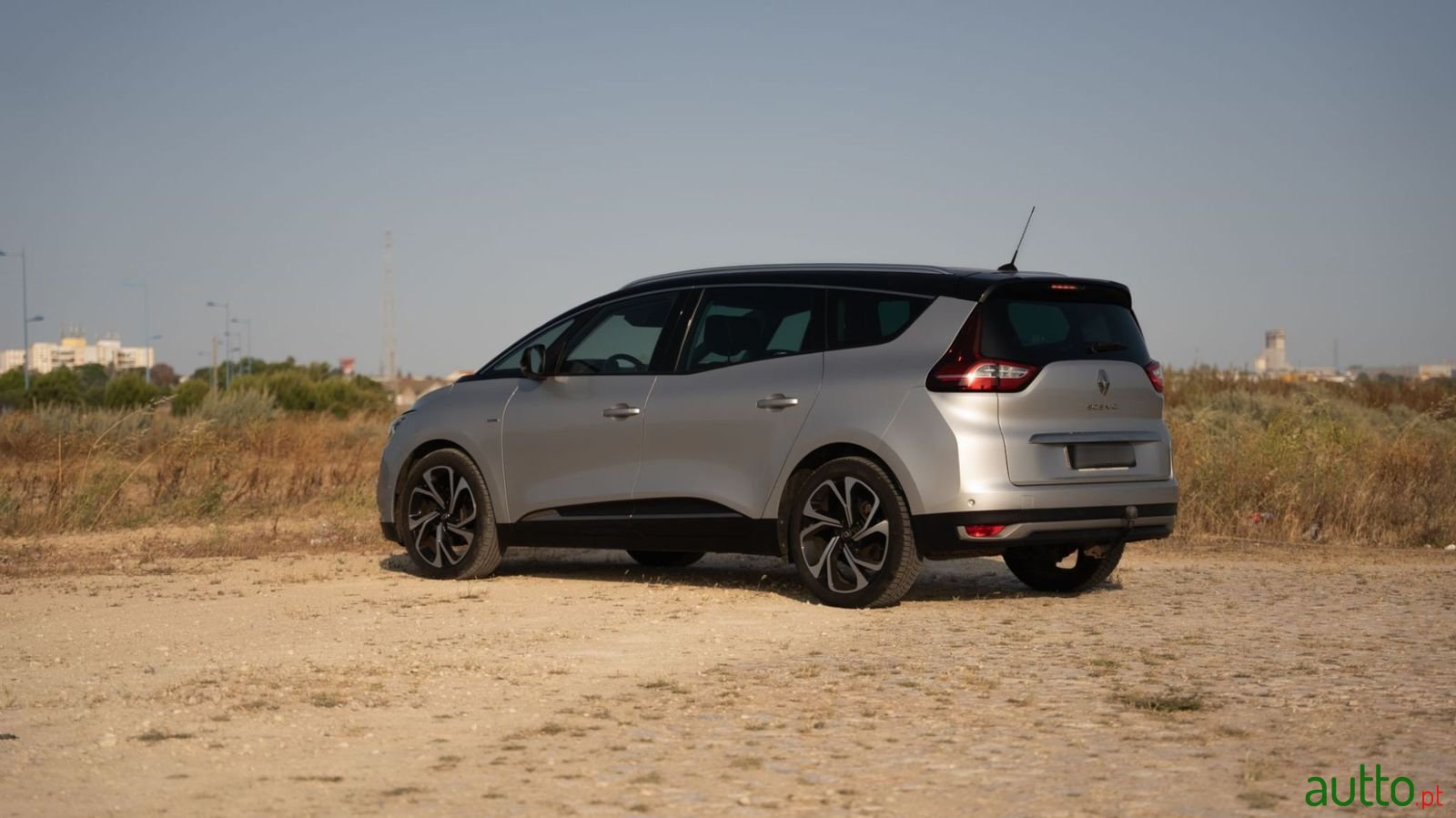 2017' Renault Grand Scenic photo #3