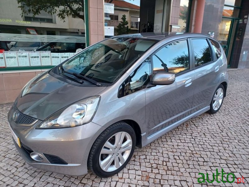 2011' Honda Jazz photo #1