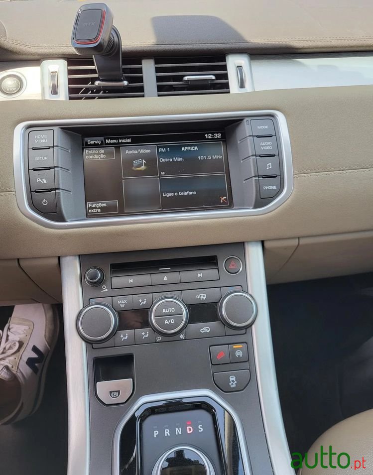 2014' Land Rover Range Rover Evoque photo #2