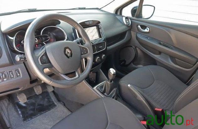 2017' Renault Clio photo #3