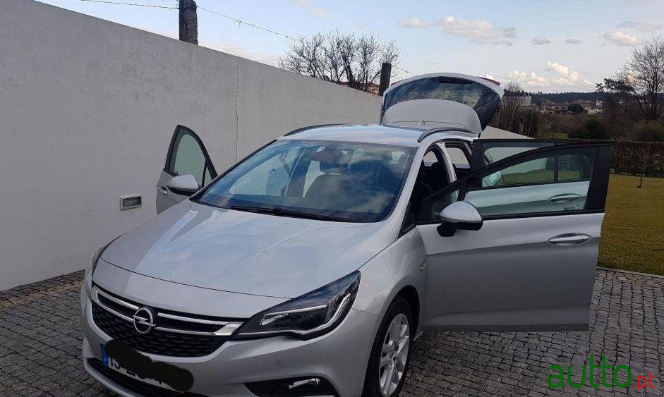 2017' Opel Astra Sports Tourer photo #1