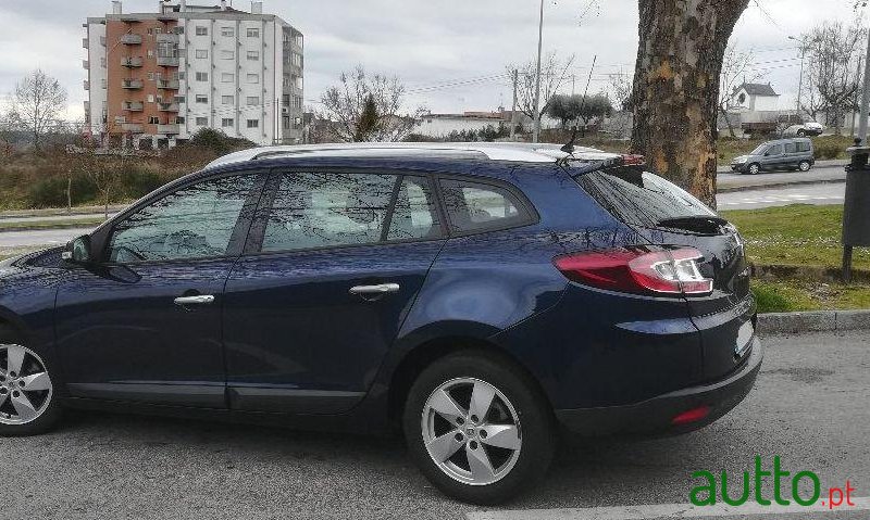 2009' Renault Megane Sport Tourer photo #3