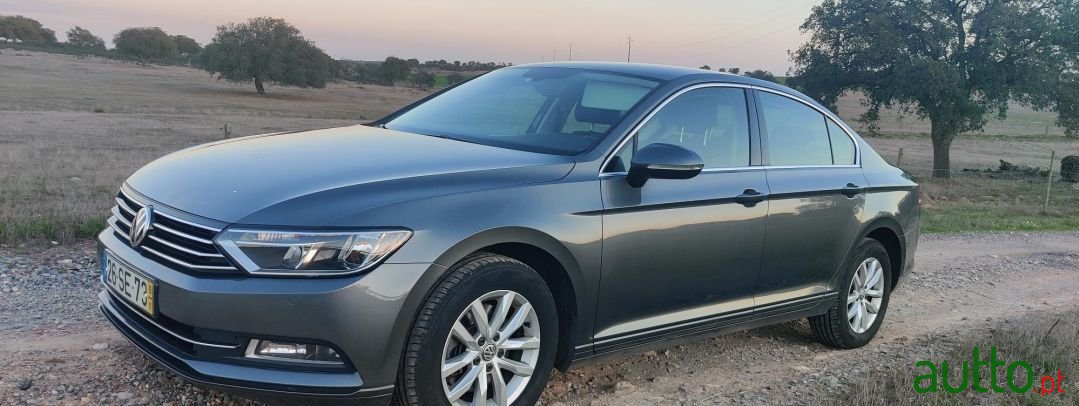 2016' Volkswagen Passat photo #3