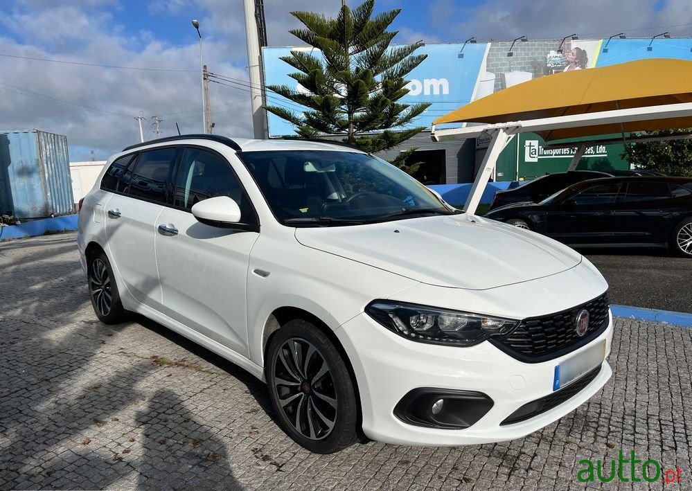 2018' Fiat Tipo Station Wagon photo #4