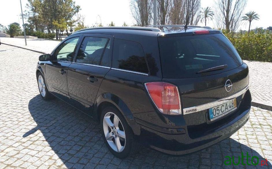 2006' Opel Astra Caravan photo #1