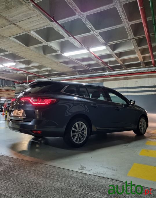 2017' Renault Megane Sport Tourer photo #5